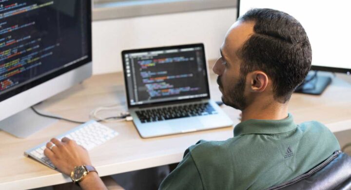 การจัดประชุมผ่านสื่ออิเล็กทรอนิกส์